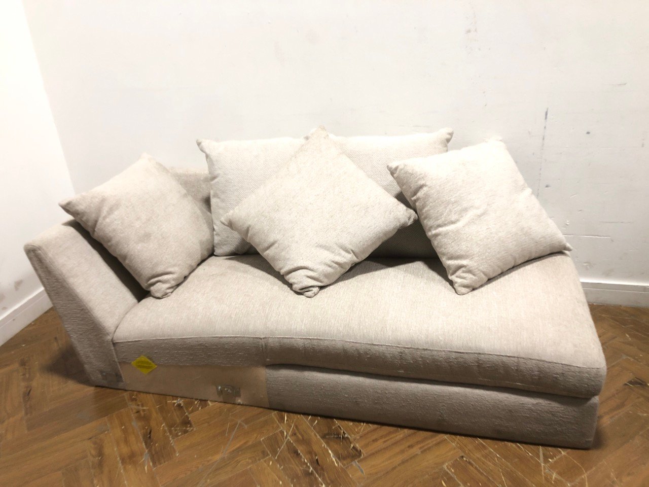 2X PART SOFA TO INCLUDE RIGHT SIDE CORNER PART 2 SEATER IN CREAM AND GREEN VELVET PART RIGHT HAND SIDE SOFA APPROX RRP Â£600,3 SEATER PART SOFA TO INCLUDE CORNER SOFA IN VELVET CREAM APPROX RRP Â£50