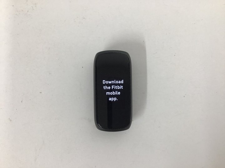 John Pye Auctions FITBIT LUXE HEALTH & FITNESS TRACKER IN BLACK