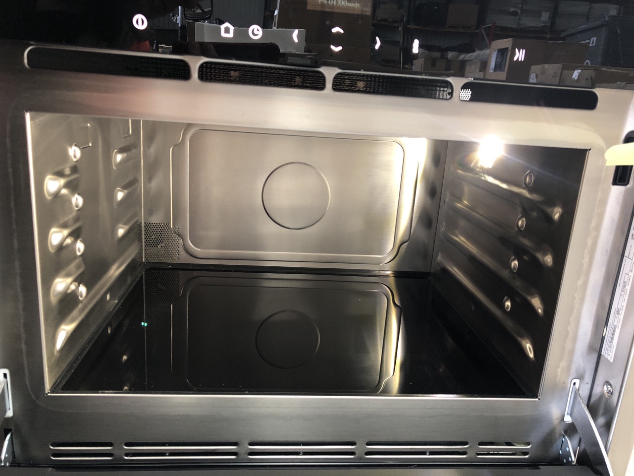 John Pye Auctions NEFF BUILT IN MICROWAVE MODEL C17UR02NOB RRP £429