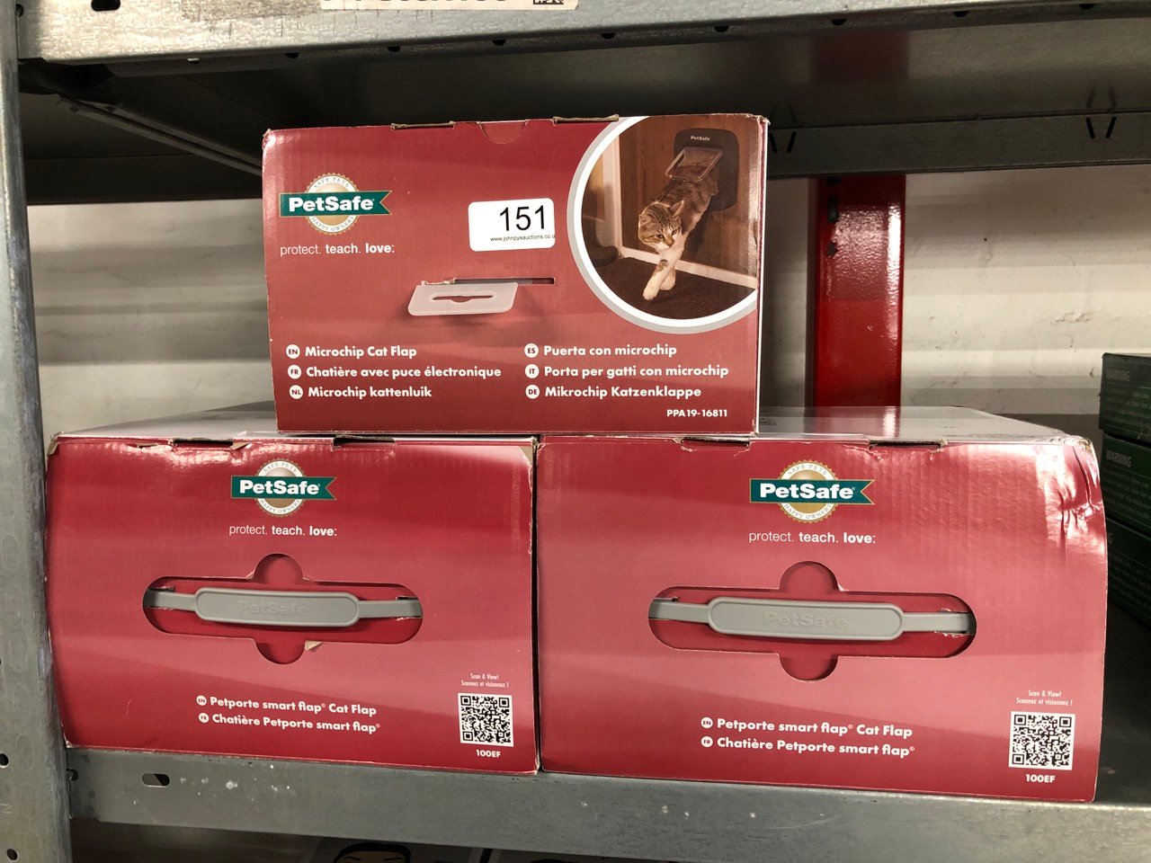 John Pye Auctions QTY OF ITEMS TO INCLUDE PETSAFE, MICROCHIP