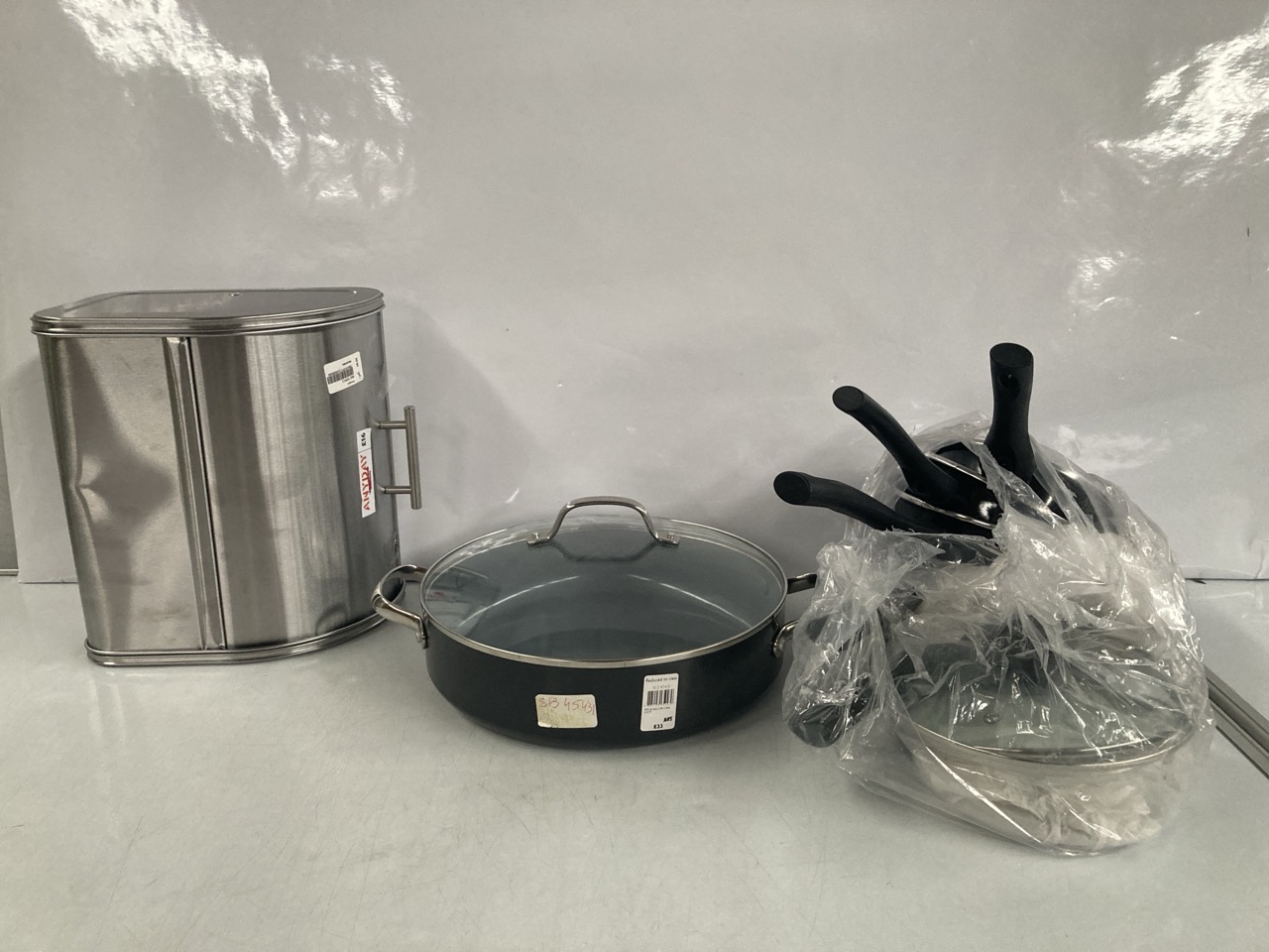 BOX OF ASSORTED KITCHEN ITEMS TO INCLUDE JOHN LEWIS SAUCEPAN SET