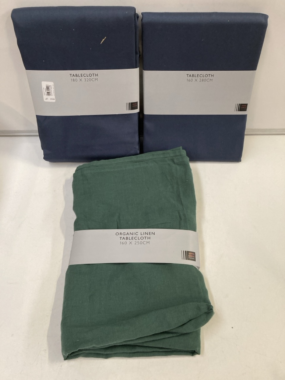 BOX OF ASSORTED TABLECLOTHS TO INCLUDE A JOHN LEWIS ORGANIC LINEN TABLE CLOTH 160X250CM IN GREEN