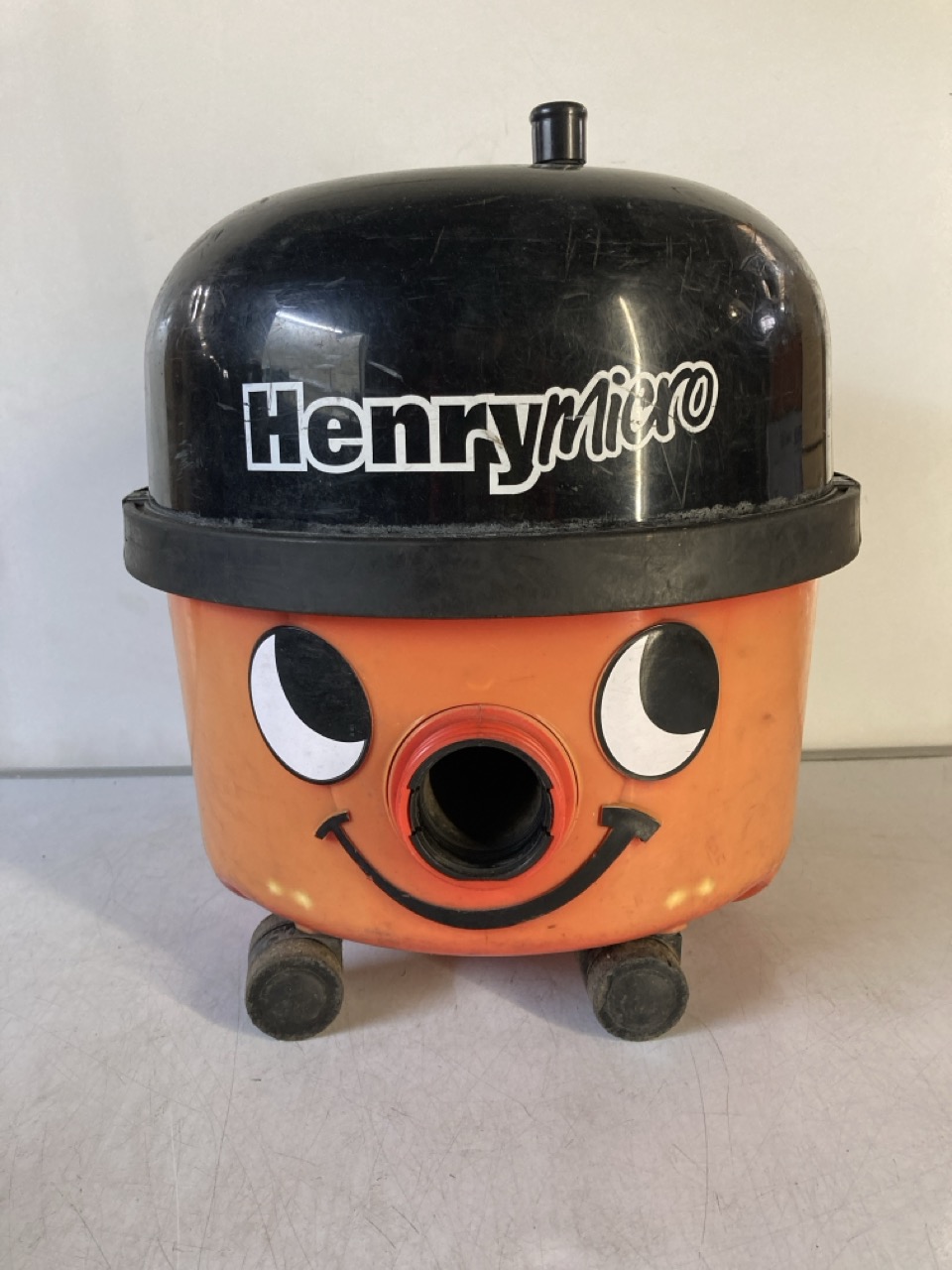 A HENRY MICRO VACUUM CLEANER