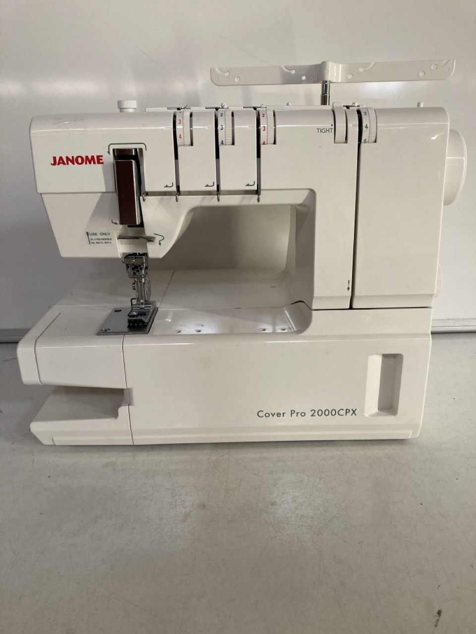 1 X JANOME COVER PRO 2000CPX SEWING MACHINE