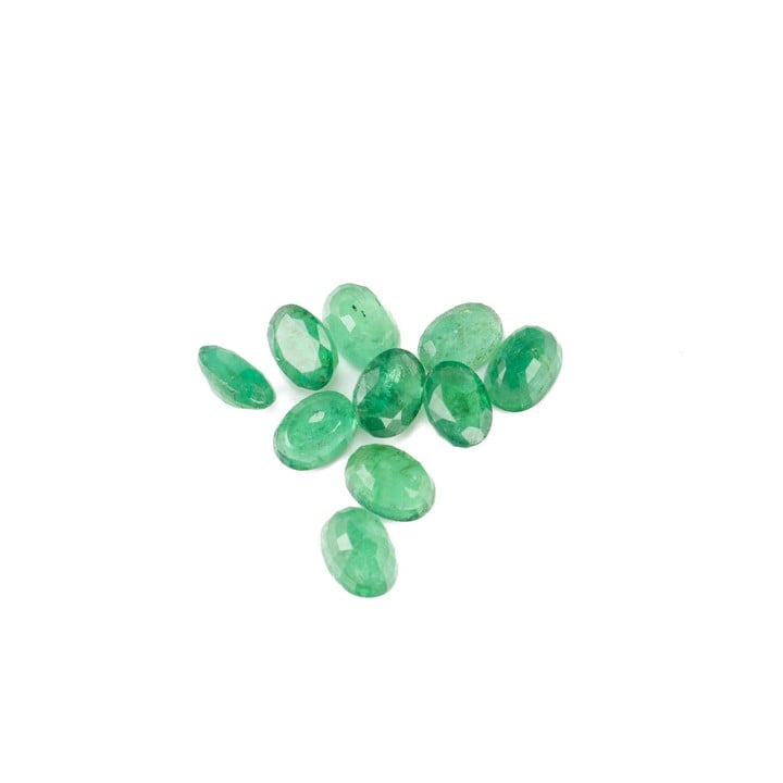 8.27ct Emerald Faceted Oval-cut Parcel of Gemstones, 7x5mm.  Auction Guide: £300-£400