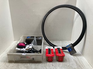 QTY OF ASSORTED CYCLING ACCESSORIES TO INCLUDE 2 X VITTORIA CORSA PRO RACING BIKE TYRES: LOCATION - A3