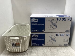 2X TORK EXTRA SOFT SINGLEFOLD HAND TOWELS AND CURVER MY STYLE LAUNDRY BASKET: LOCATION - A6