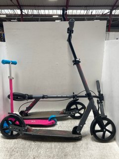 3 X ASSORTED CHILDRENS SCOOTERS TO INCLUDE EVO MINI CRUISER FOLDABLE SCOOTER IN PINK/BLUE: LOCATION - A7