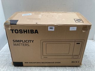 TOSHIBA MM-EM20P(WH) MICROWAVE OVEN IN WHITE: LOCATION - B15