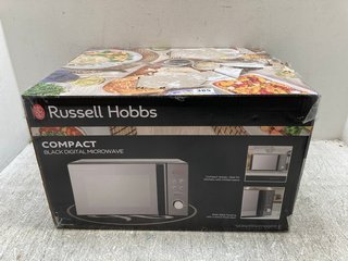 RUSSELL HOBBS 17 LITRE COMPACT DIGITAL MICROWAVE IN BLACK: LOCATION - B15