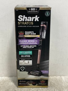 SHARK STRATOS CORDLESS STICK VACUUM CLEANER - MODEL: IZ400UK - RRP £299.99: LOCATION - B13
