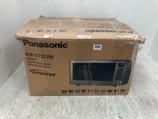 PANASONIC NN-CT57JM 3-IN-1 COMBINATION MICROWAVE OVEN IN SILVER: LOCATION - C13
