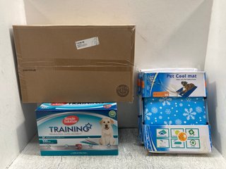 QTY OF ASSORTED PET ITEMS TO INCLUDE BOX OF 100 SIMPLE SOLUTIONS PUPPY TRAINING PADS: LOCATION - A1