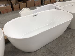 1600 X 740MM MODERN TWIN SKINNED DOUBLE ENDED FREESTANDING BATH WITH INTEGRAL CHROME OVERFLOW - RRP £1269: LOCATION - C2