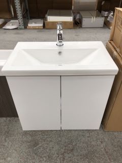 WALL HUNG 2 DOOR SINK UNIT IN WHITE WITH 610 X 370MM 1TH CERAMIC BASIN COMPLETE WITH MONO BASIN MIXER TAP & CHROME SPRUNG WASTE - RRP £699: LOCATION - C3