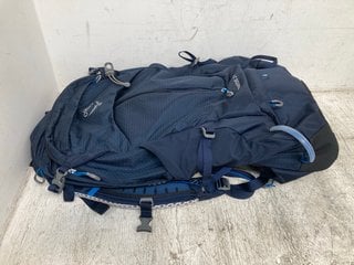 OSPREY STRATOS 24 MENS BACKPACK IN NAVY - RRP £123: LOCATION - H10