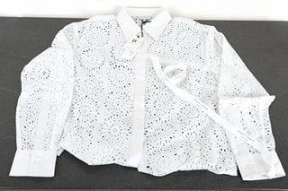 JASPER CONRAN LONDON FELICIA BUTTON THROUGH BRODERIE SHIRT IN WHITE - SIZE UK12 - RRP £200: LOCATION - BOOTH
