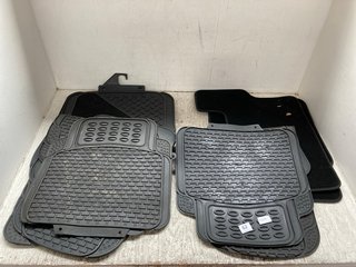 QTY OF ASSORTED CAR MATS IN VARIOUS SIZES TO INCLUDE SMALL RUBBER CAR MAT IN BLACK: LOCATION - WH1