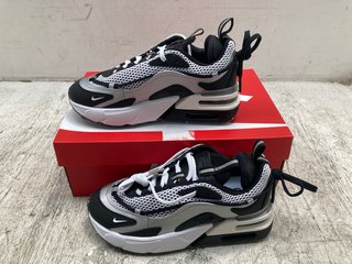 NIKE WOMENS AIR MAX FURYOSA NRG TRAINERS IN WHITE & BLACK - UK SIZE 4.5: LOCATION - F14