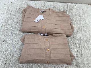 2 X FOREVER NEW WOMENS MONROE CROPPED KNIT CARDIGANS IN BEIGE - VARIOUS UK SIZES TO INCLUDE UK SIZE LARGE & X-SMALL - COMBINED RRP £140: LOCATION - F11