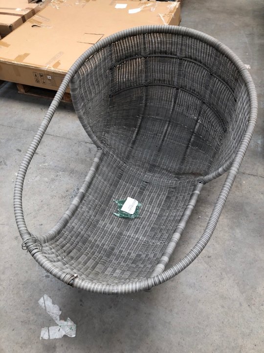 John Pye Auctions JOHN LEWIS & PARTNERS DANTE HANGING GARDEN POD