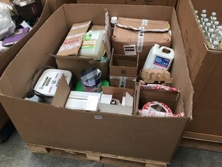 (COLLECTION ONLY) PALLET OF ASSORTED ITEMS TO INCLUDE MAXIMA GREEN HAND SANITISER SOAP AND DULUX WALL & CEILING BERRY SMOOTHIE MATT PAINT (PLEASE NOTE: 18+YEARS ONLY. ID MAY BE REQUIRED): LOCATION -