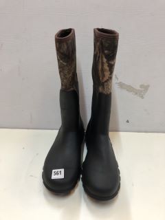 WELLY BOOTS UK SIZE: 12