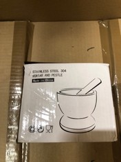 QUANTITY  OF ASSORTED ITEMS TO INCLUDE STAINLESS STEEL MORTAR AND PESTLE: LOCATION - B RACK