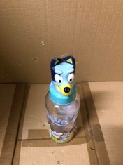 QUANTITY  OF ASSORTED ITEMS TO INCLUDE BLUEY KIDS WATER BOTTLE RRP £250: LOCATION - C RACK