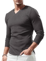 QUANTITY  OF ASSORTED ITEMS TO INCLUDE LEHMANLIN MEN'S SLIM FIT ATHLETIC T-SHIRT POLYESTER CASUAL WEAR SOFT BREATHABLE UNDERWEAR GREY XL: LOCATION - A RACK
