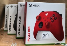QUANTITY OF ITEMS TO INCLUDE XBOX WIRELESS CONTROLLER - PULSE RED , XBOX SERIES X : LOCATION - TABLES