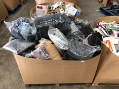 PALLET OF ASSORTED ITEMS TO INCLUDE SEKLIN STARRY PROJECTOR LIGHT : LOCATION - FRONT FLOOR (COLLECTION OR OPTIONAL DELIVERY AVAILABLE)