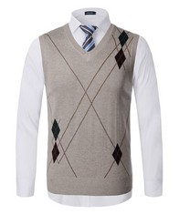 QUANTITY OF ADULT CLOTHING TO INCLUDE MENS JUMPER VARIOUS SIZES RRP £126: LOCATION - F