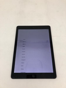 APPLE IPAD AIR 32GB TABLET WITH WIFI: MODEL NO A1474 [JPTE57641]:: LOCATION - RED RACK