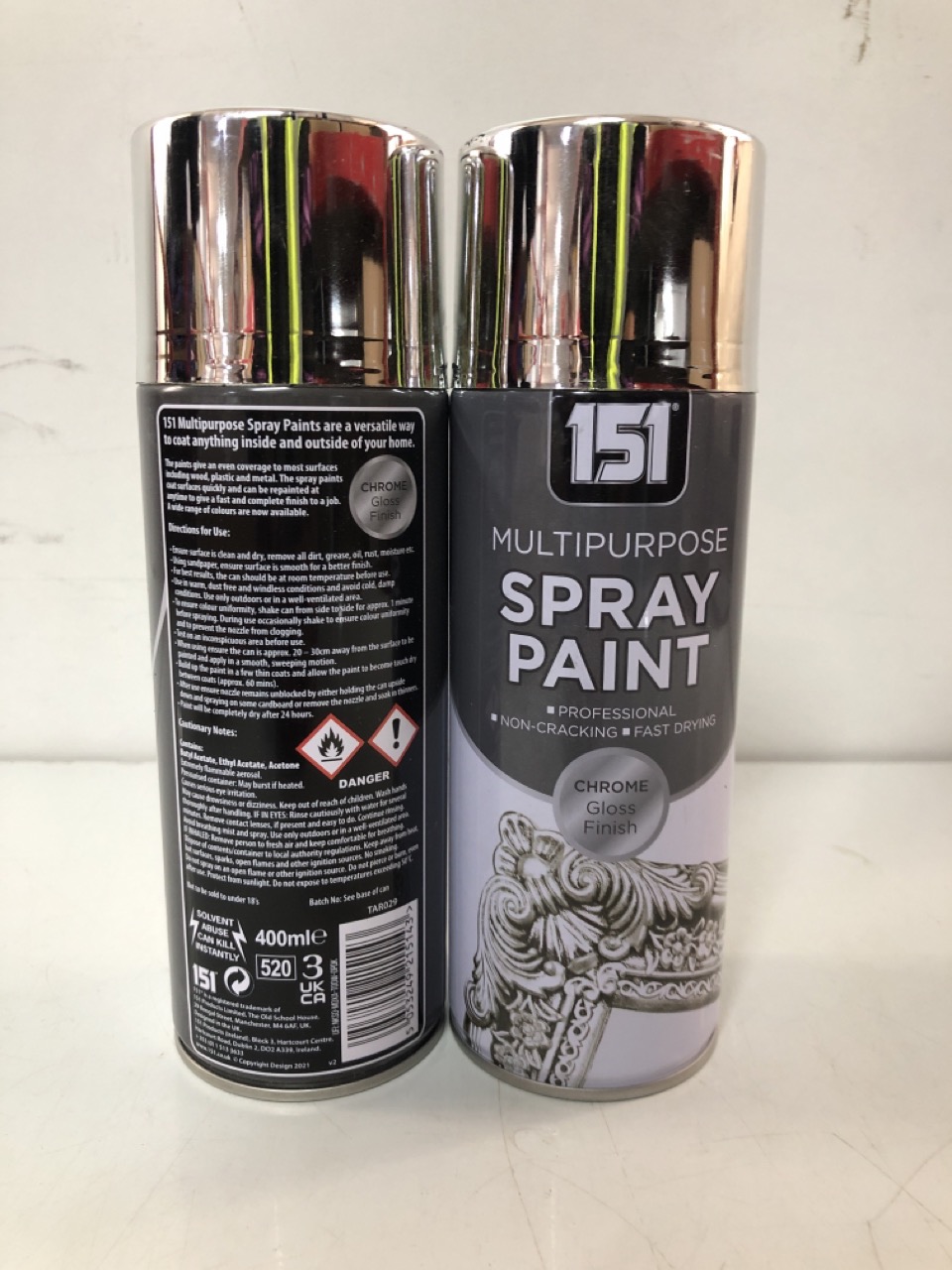 John Pye Auctions BOX OF ASSORTED ITEMS INC. 151 MULTIPURPOSE SPRAY PAINT CHROME