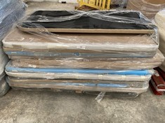 PALLET VARIETY OF DIFFERENT SIZES AND MODELS OF BED FURNITURE (MAY BE BROKEN OR INCOMPLETE).