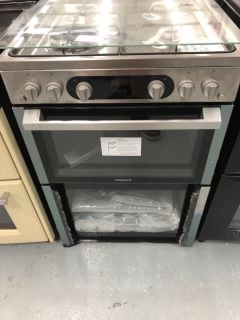HOTPOINT 60CM DUAL FUEL DOUBLE OVEN FREESTANDING COOKER IN BLACK/SILVER (VISIBLE DAMAGE VIEWING ADVISED)
