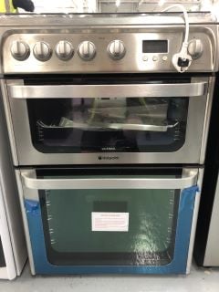 HOTPOINT ULTIMA HUG61 60CM  DUAL FUEL DOUBLE OVEN FREESTANDING COOKER IN SILVER