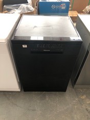HISENSE FULL SIZE DISHWASHER IN BLACK - MODEL NO. HS60240BUK - RRP £250 (COLLECTION OR OPTIONAL DELIVERY)