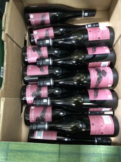 12 X BOTTLES OF GDP GUTSWEIN PINOT NOIR (PLEASE NOTE: 18+YEARS ONLY. STRICTLY NO COURIER REQUESTS. COLLECTIONS FROM BA SALEROOM FROM MONDAY 3RD - FRIDAY 7TH JUNE 2024 ONLY)