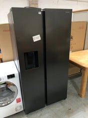 SAMSUNG SERIES 8 FREESTANDING AMERICAN STYLE SMART FRIDGE FREEZER GREY MODEL NO-RS68A884CB1 RRP- £1,394 (COLLECTION OR OPTIONAL DELIVERY)