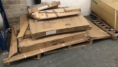 PALLET OF ASSORTED ITEMS TO INCLUDE FURNITURE DESIGNS SIDEBOARD IN WHITE PARTS (BOX 1/2) (COLLECTION OR OPTIONAL DELIVERY) (KERBSIDE PALLET DELIVERY)