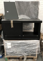 PALLET OF ASSORTED ITEMS TO INCLUDE CHEST OF DRAWERS IN GREY (COLLECTION OR OPTIONAL DELIVERY) (KERBSIDE PALLET DELIVERY)