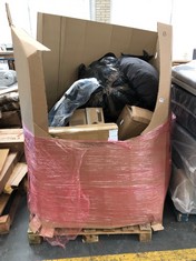PALLET BOX OF ASSORTED ITEMS TO INCLUDE BRIGHT PINK PARCEL BAGS (COLLECTION OR OPTIONAL DELIVERY) (KERBSIDE PALLET DELIVERY)