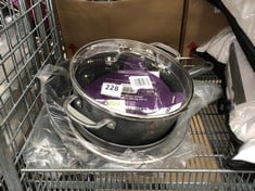 4 X ASSORTED COOKWARE ITEMS TO INCLUDE EAZIGLIDE NEVERSTICK 3 CASSEROLE WITH LID (DELIVERY ONLY)