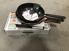 4 X ASSORTED ITEMS TO INCLUDE TOWER ALUMINIUM 2 PIECE CERASURE FRYING PAN SET (DELIVERY ONLY)