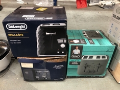 4 X ASSORTED TOASTERS TO INCLUDE DELONGHI BRILLIANTE 4 SLICE TOASTER (DELIVERY ONLY)