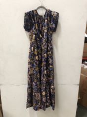 X20 WOMEN’S ASSORTED CLOTHING SIZE LARGE TO INCLUDE FLOWERED DRESS . (DELIVERY ONLY)