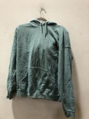 X20 WOMEN’S ASSORTED CLOTHING SIZE MEDIUM TO INCLUDE BLUE HOODIE . (DELIVERY ONLY)
