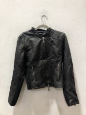 X20 ASSORTED WOMEN’S CLOTHING SIZE SMALL TO INCLUDE BLACK JACKET . (DELIVERY ONLY)